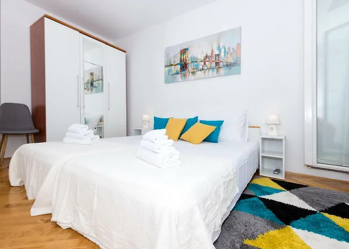 Apartment Dormir Split דירה ספליט